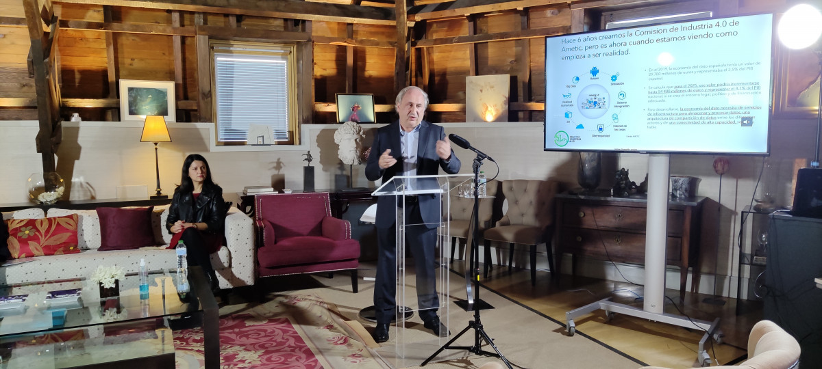 THE NEW DATA ECONOMY